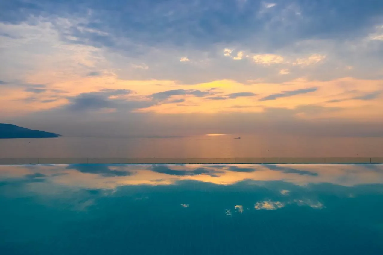 Tms Hotel Da Nang Beach 5*,  Vietnam