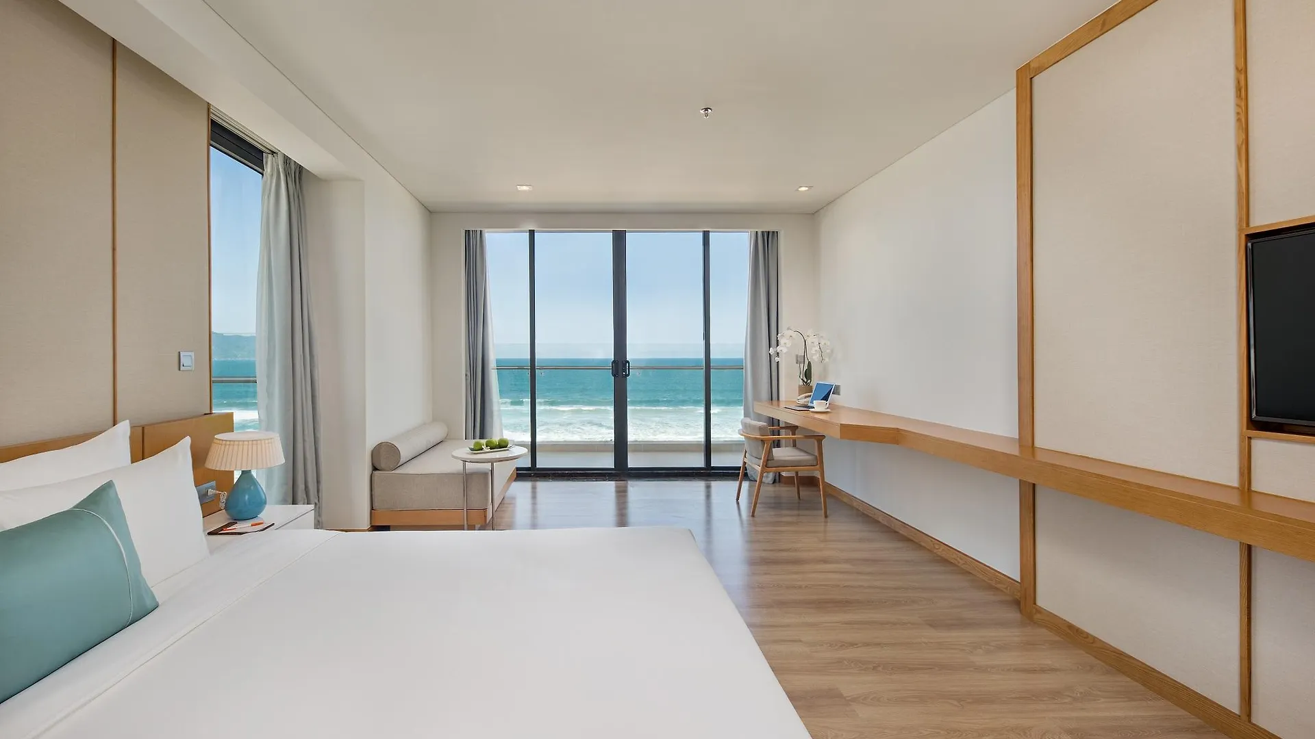 Tms Hotel Da Nang Beach 5*,  Vietnam
